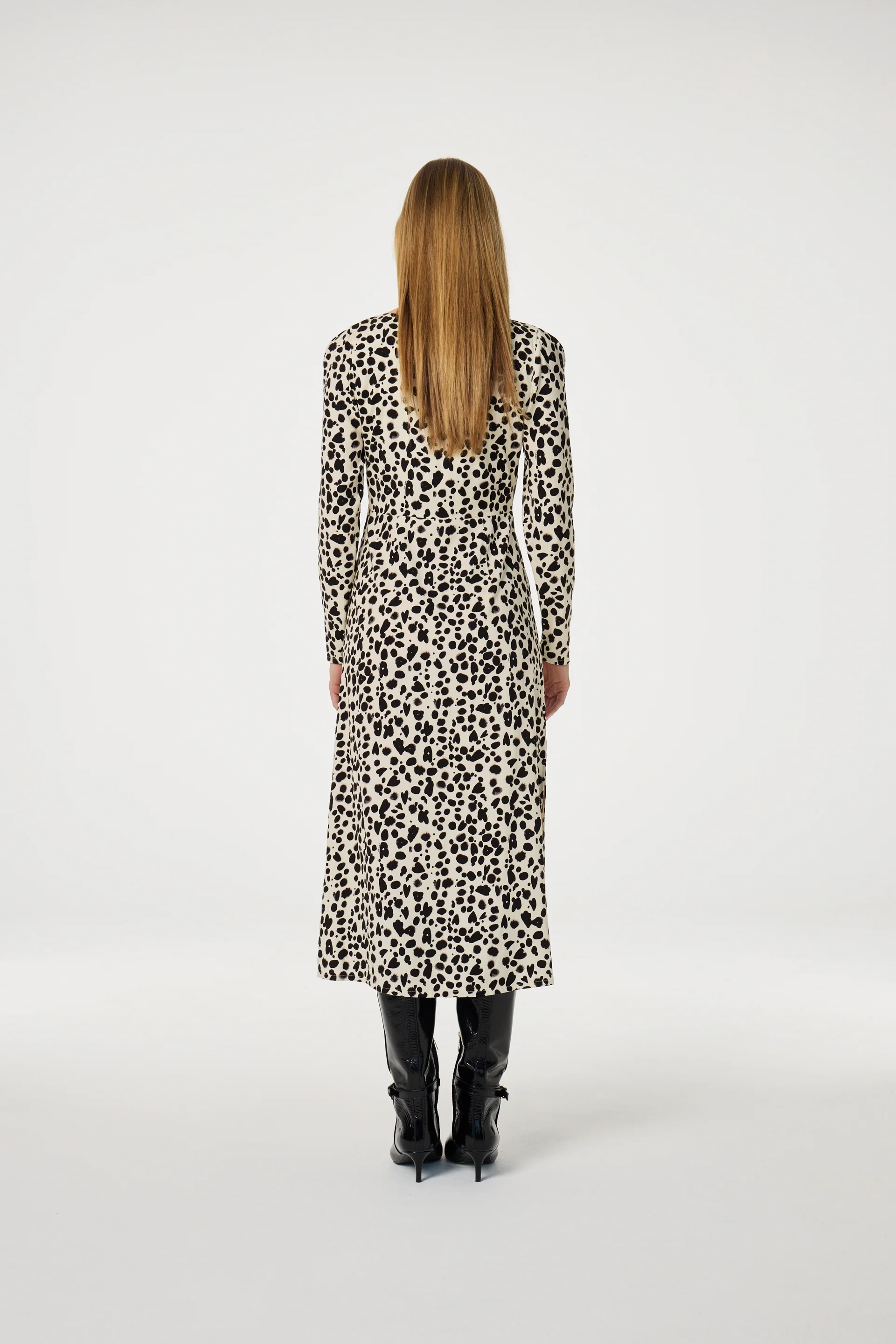 Doris Dress | Cosy White/Black - Image 3
