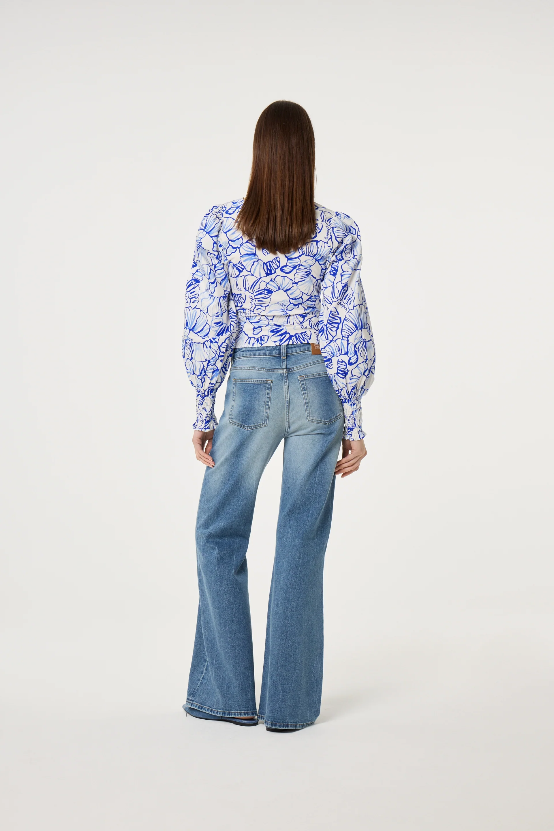 Vic Bootcut Jeans | Mid Blue - Image 3