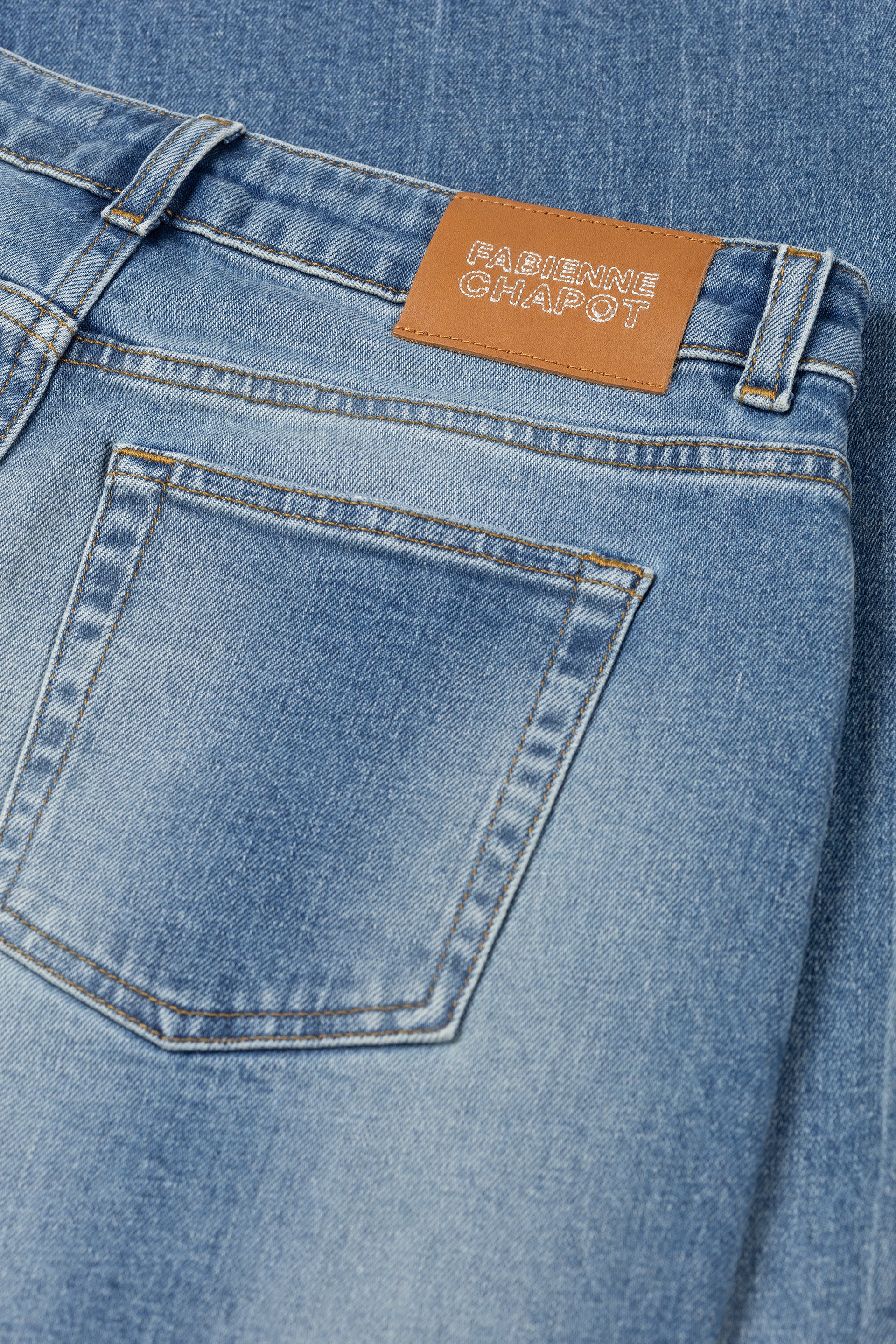 Vic Bootcut Jeans | Mid Blue - Image 5